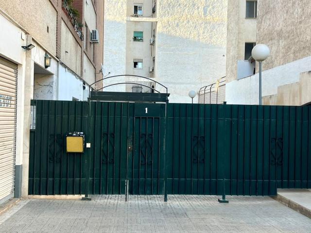 ALQUILER COCHERA CERRADA CON TRASTERO EN ZAIDIN