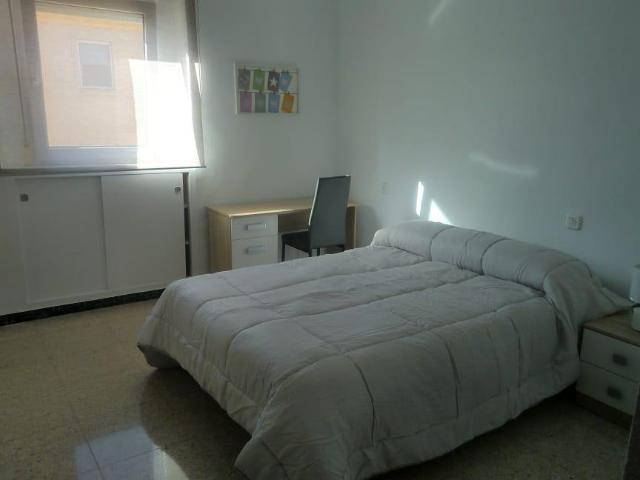 Alquiler de 1 habitación para compartir PISO DE ESTUDIANTES Zona Santa Rosa de Alcoy