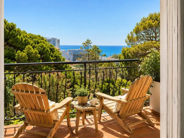 ALQUILER DE TEMPORADA EN BENALMÁDENA COSTA – 2 DORMITORIOS, 3 TERRAZAS Y VISTAS AL MAR