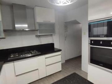 Alquiler de triplex de m de seis dormitorios en los olivos covida