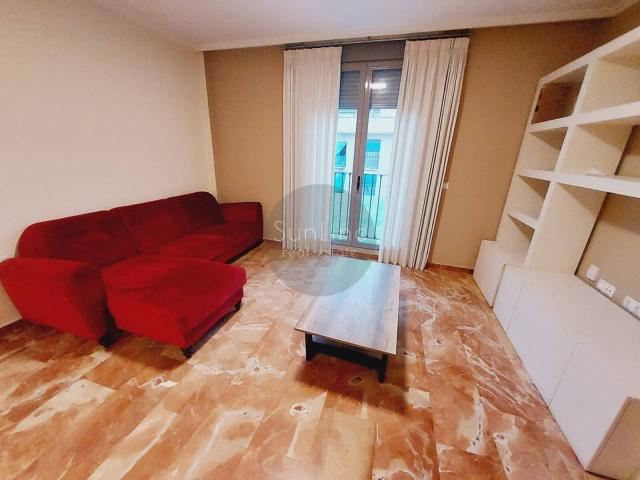 Alquiler de un piso con encanto y amueblado en pleno corazón del centro histórico de Valencia