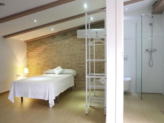 Alquiler de una casa en Cabanyal de 4 habitaciones y 2 baños perfecto para familia grande o grupos