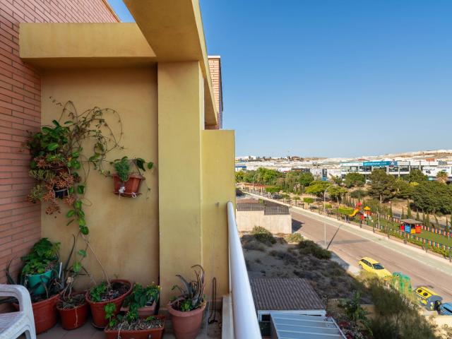 Alquiler de vivienda y plaza de garaje en Viator