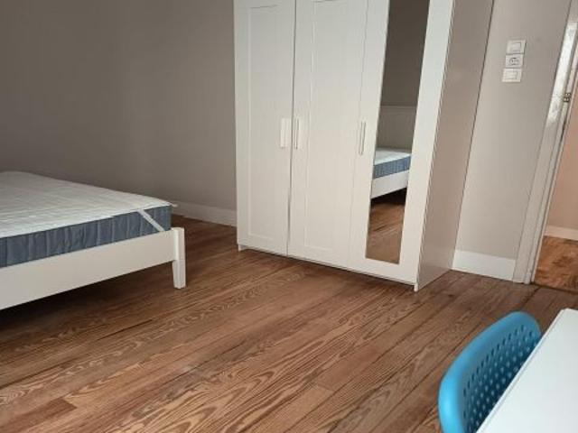 ALQUILER DE VIVIENDA, AMUEBLADA/ TAMBIEN POR HABITACIONES