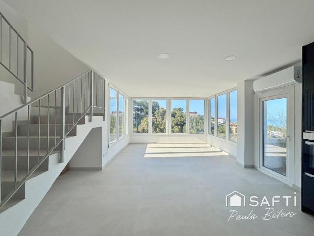 Alquiler de vivienda de obra nueva con vistas al mar. Urb Quintmar de Sitges. SIN AMOBLAR. SIN PISCINA