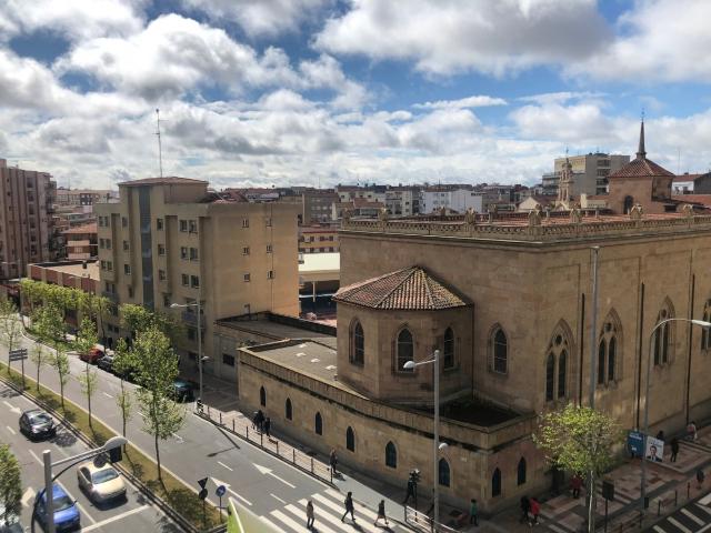 alquiler de Vivienda en Avda. de Portugal esquina con María Auxiliadora