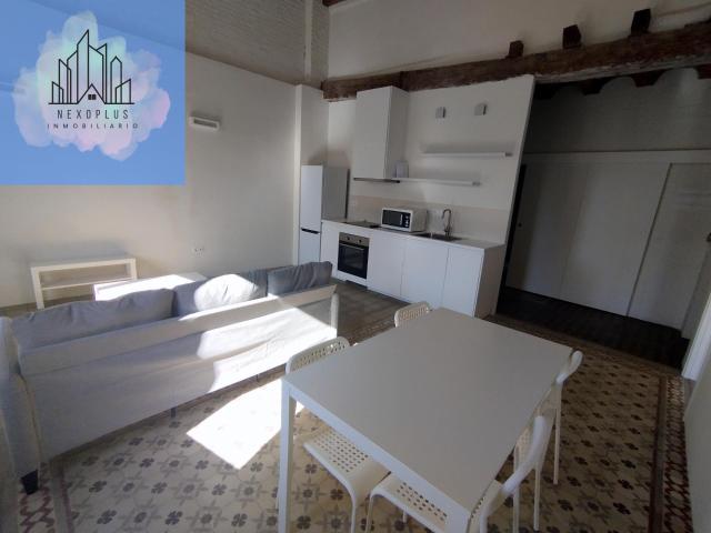 Alquiler de vivienda en Sant Francesc, amueblada, quinto sin ascensor