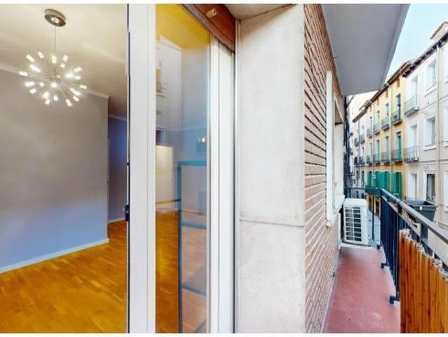 ALQUILER DE VIVIENDA REFORMADA DE DOS DORMITORIOS EN LAVAPIÉS MADRID