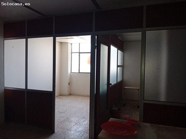 ALQUILER de AMPLIO LOCAL COMERCIAL ESQUINA!
