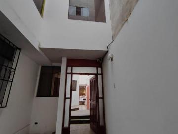 Alquiler de amplia casa en Covima, La Molina – Calle Mercedes Cabello