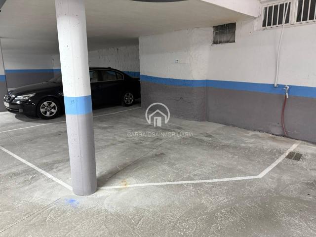 ALQUILER DE AMPLIA PLAZA DE GARAJE JUNTO A PASEO CANALEJAS