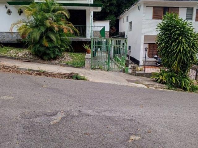 Alquiler de Anexo ubicado en Colinas de Bello Monte /#MM