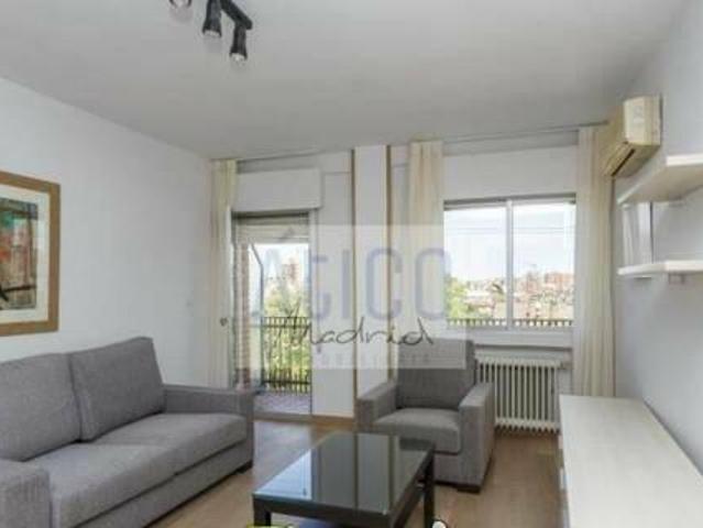 Alquiler de Apartamento 1 dormitorios 1 baños 0 garajes Buen estado en Madrid Madrid