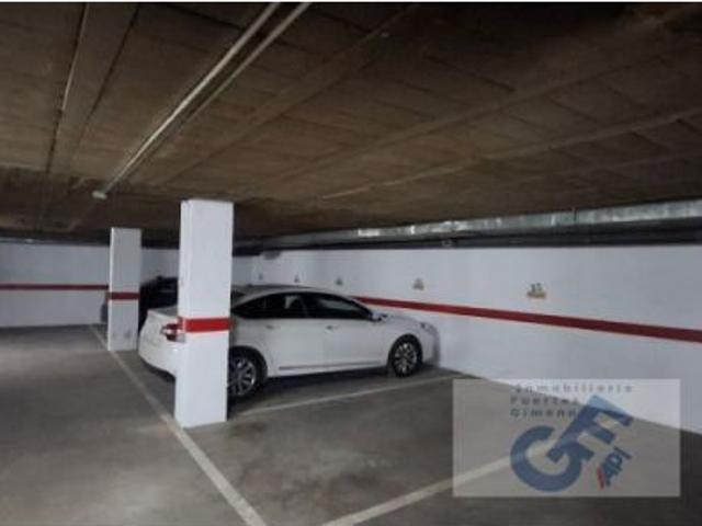 ALQUILER DE APARTAMENTO AMUEBLADA CON GARAJE