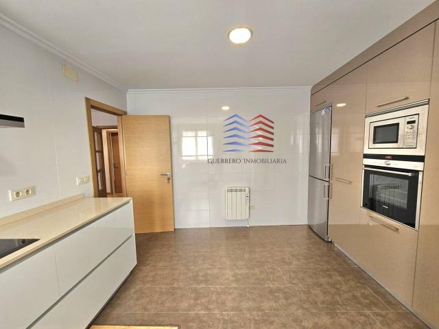ALQUILER DE APARTAMENTO EXTERIOR EN CALLE CARDENAL QUIROGA – MACEDA – 450 €/mes comunidad incluida