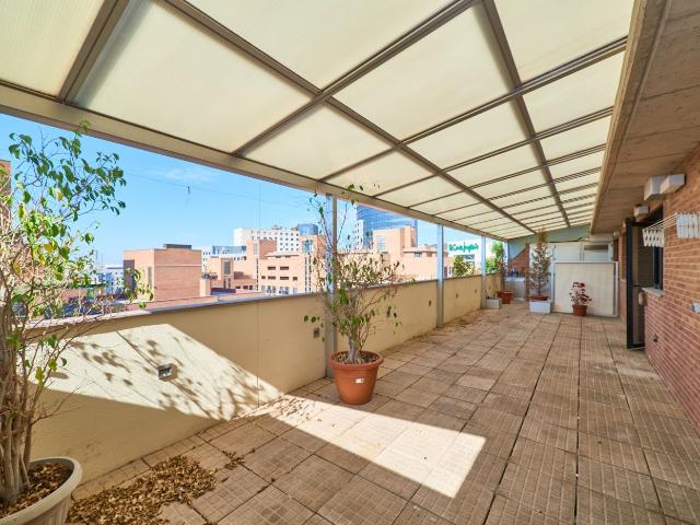 Alquiler de ático y garajes, Cl. Luis Bolinches, Valencia
