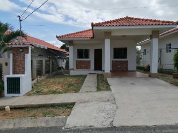 Alquiler de casa amoblada en La Arena, Chitré