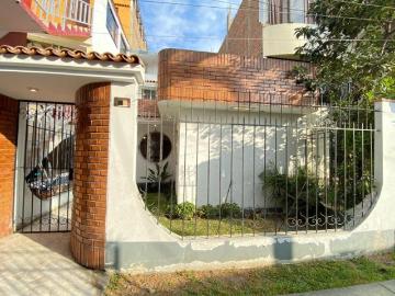 ALQUILER DE CASA EN SAN LUIS – 2 NIVELES Y JARDÍN ID: 3 8 7 0 8