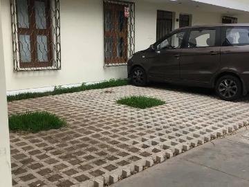 ALQUILER DE COCHERA EN SAN ISIDRO