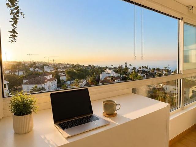 Alquiler de estudio en Avenida Jacaranda, 30