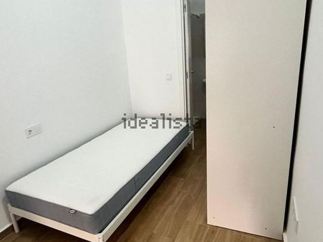 Alquiler de estudio en Calle Campomanes