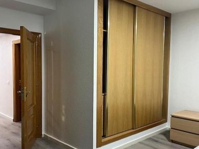 ALQUILER DE ESTUDIO EN PRÍNCIPE DE ASTURIAS