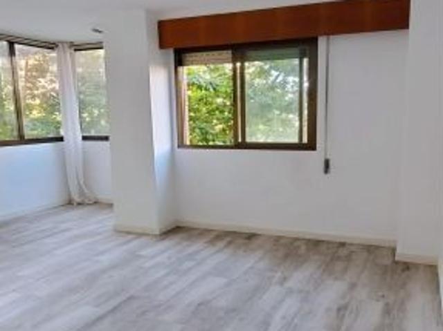 ALQUILER DE ESTUPENDA VIVIENDA EN ZONA CENTRO DE ALICANTE SIN AMUEBLAR