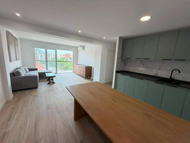 ALQUILER DE EXCELENTE VIVIENDA CON REFORMA Y MUEBLES A ESTRENAR ZONA GARBINET