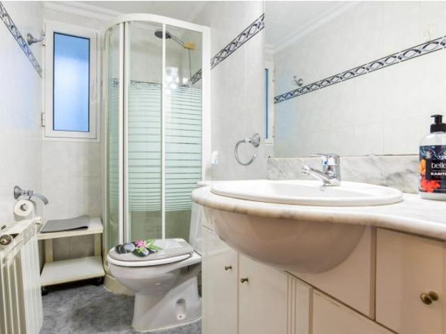 ALQUILER DE HABITACION EN CALLE MARTIN CORTES PISO DE 4 DORMITORIOS