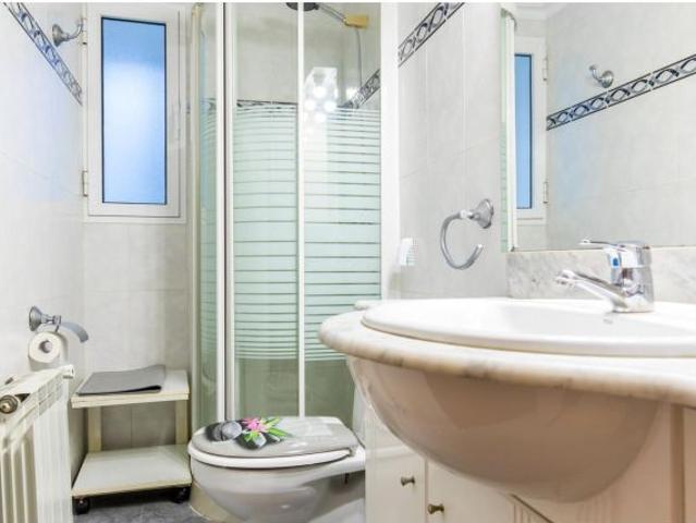 ALQUILER DE HABITACION EN CALLE MARTIN CORTES PISO DE 4 DORMITORIOS