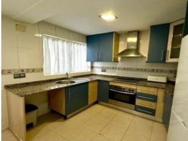 Alquiler de habitación en Calle Garbinet, Carolinas Altas