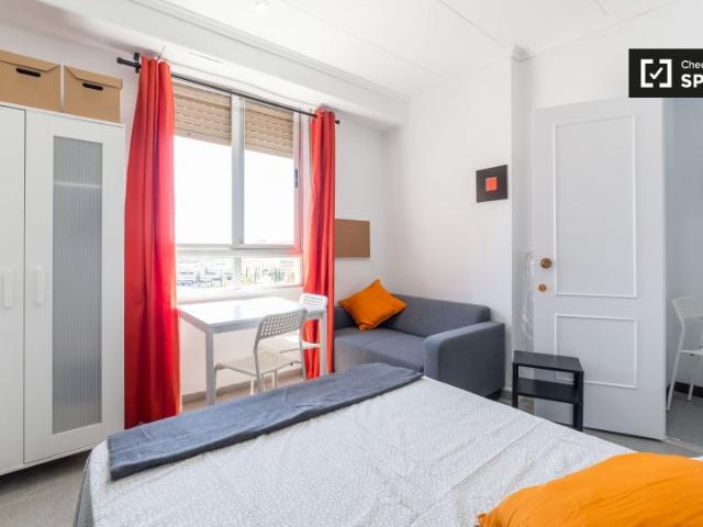 Alquiler de habitaciones en 4 dormitorios en Extramurs, Valencia