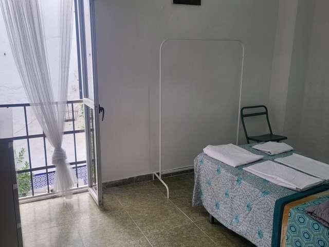 Alquiler de habitaciones en casa de 6 dormitorios en San Basilio, Córdoba