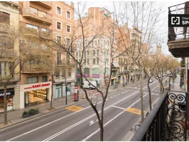 Alquiler de habitaciones en apartamento de 7 dormitorios en Barcelona