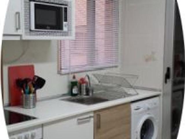 Alquiler de habitaciones en apartamento de 5 dormitorios en Parque De Roma