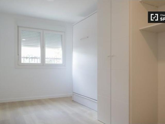 Alquiler de habitaciones en apartamento de 6 dormitorios en Lucero