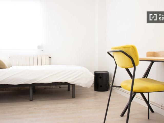 Alquiler de habitaciones en piso amueblado de 4 habitaciones en Madrid