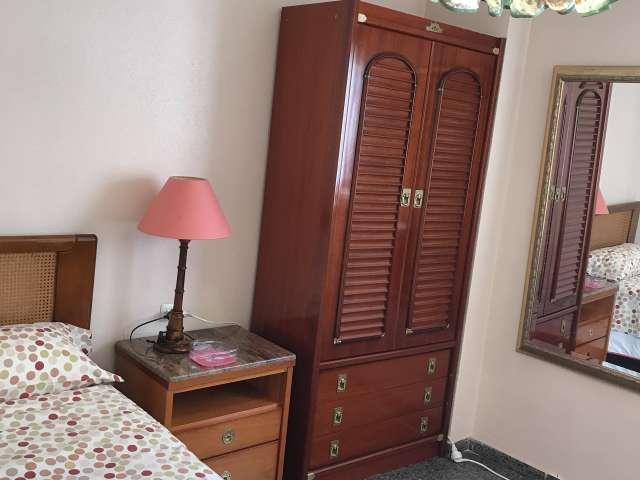 Alquiler de habitaciones en piso de 4 dormitorios en Murcia