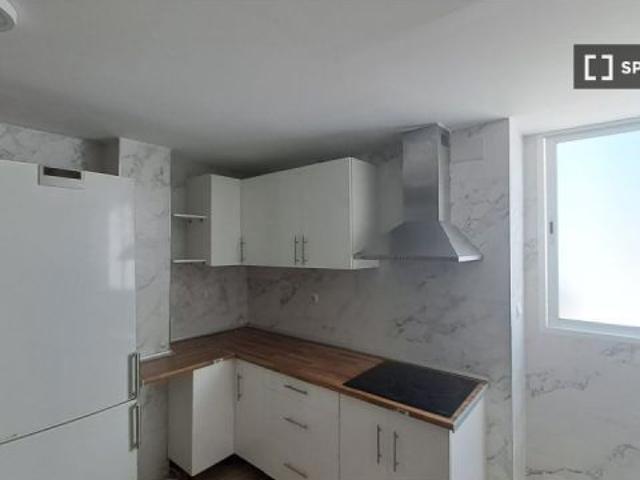Alquiler de habitaciones en piso de 5 dormitorios en El Calvari