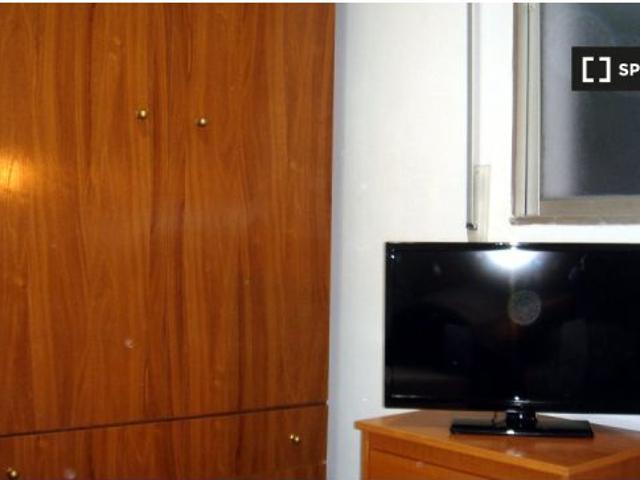 Alquiler de habitaciones en piso de 5 habitaciones en Salamanca Mujeres