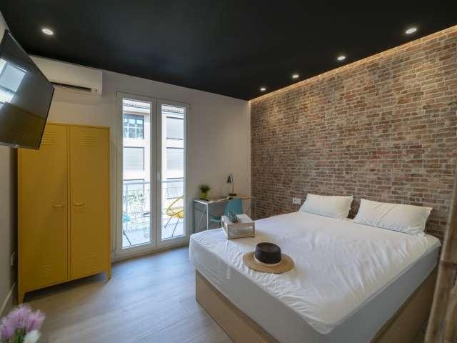 Alquiler de habitaciones en piso de 6 habitaciones en Valencia