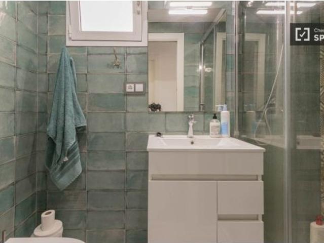 Alquiler de habitaciones en piso de 3 dormitorios en La Malva Rosa