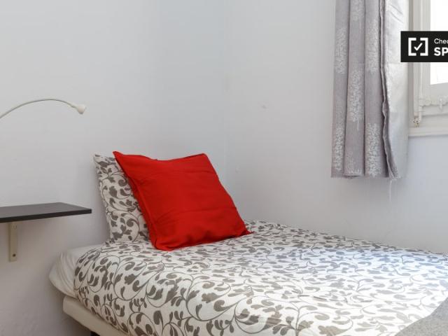 Habitación en piso compartido en alquiler en Santa Eulália, Barcelona