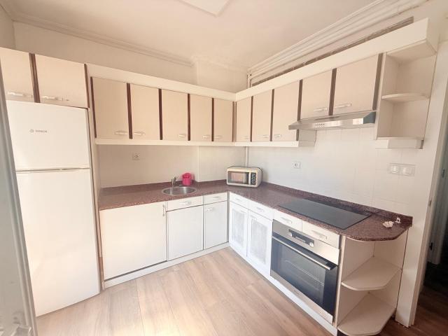 ALQUILER DE HABITACIONES PARA ESTUDIANTES 200€. CERCA DE LA UNIVERSIDAD