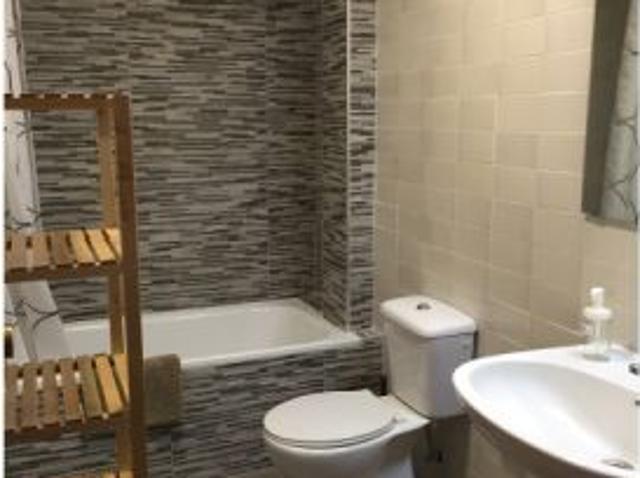 Alquiler de habitaciones para estudiantes en piso de 4 habitaciones en Alicante