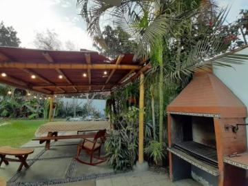 ALQUILER DE HERMOSA CASA CON AMPLIO JARDÍN, 03 DORMITORIOS CHOSICA