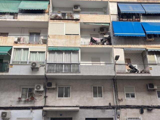 Alquiler de larga temporada en Calle Maestro Luis Torregrosa 15