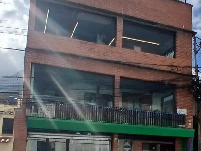 ALQUILER DE LOCAL 150 M2 EN EDIFICIO A PIE DE CALLE. LOS CHORROS RR