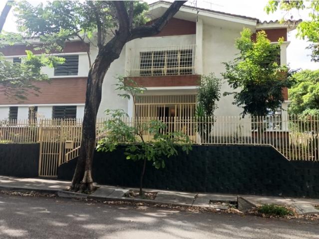 ALQUILER DE LOCAL AV VICTORIA 120 MTS