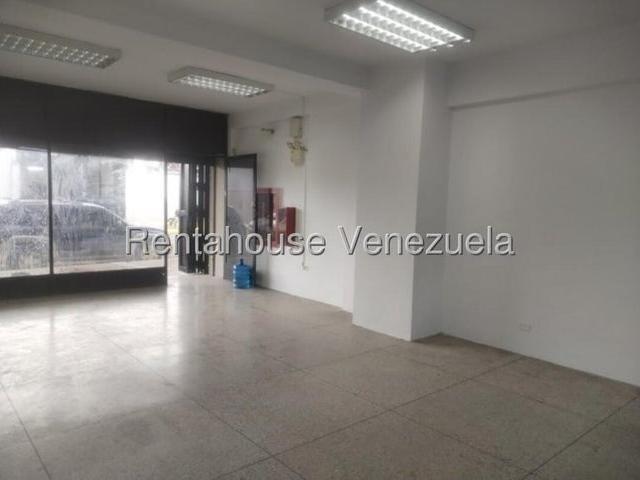 Alquiler de Local Comercial Av. Lara 3 #27 815
